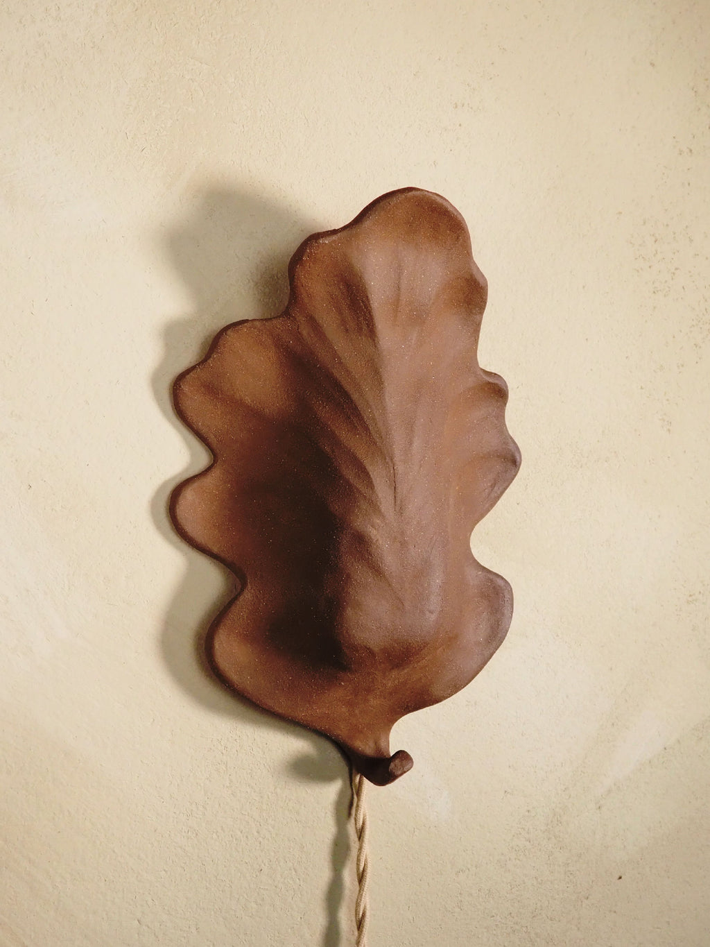 Oak Leaf Wall Sconce – Brown