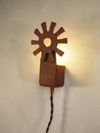 Hanging Spur Wall Sconce – Brown